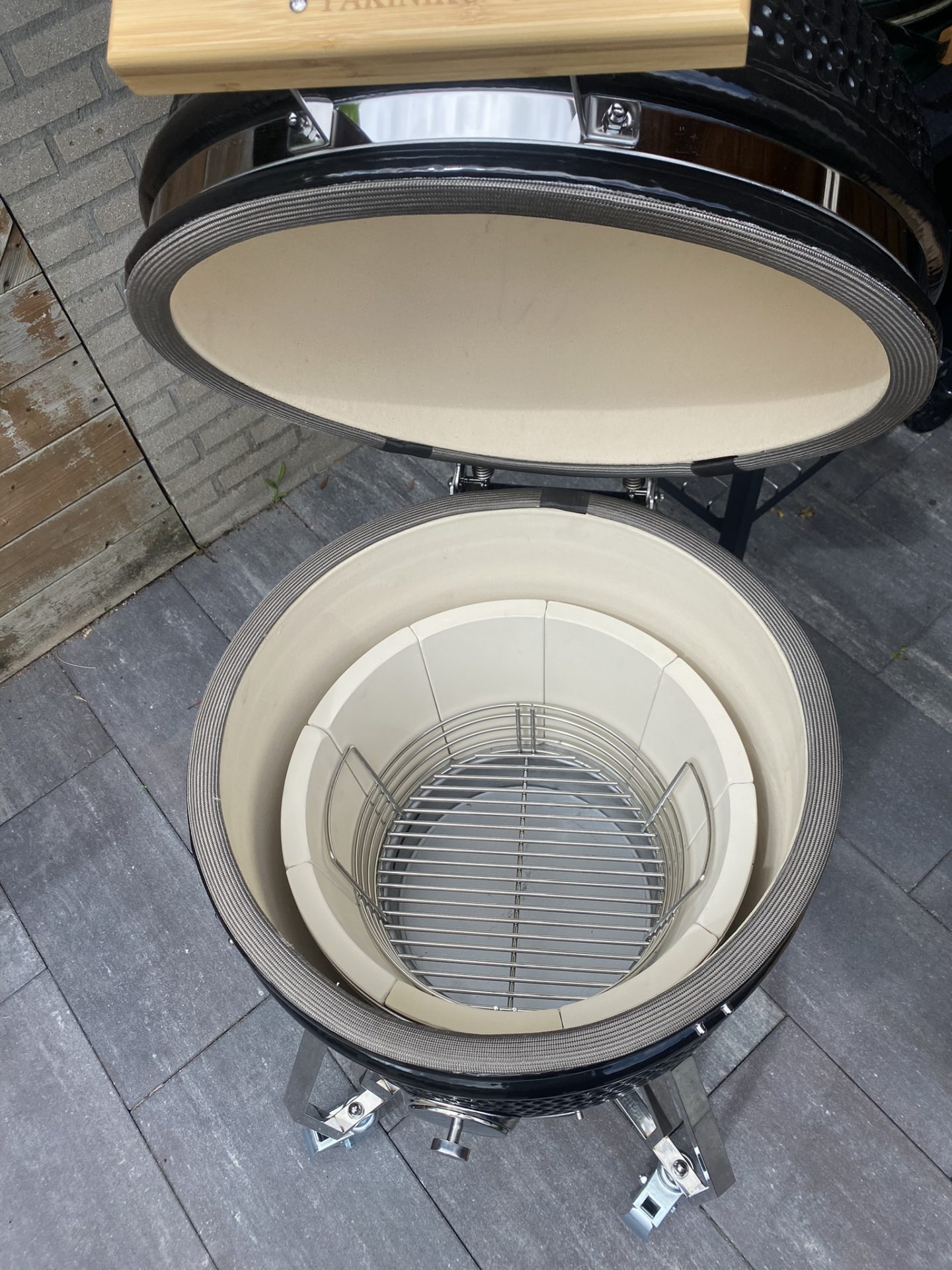 Yakainku kamado binnenkant vuurring 1