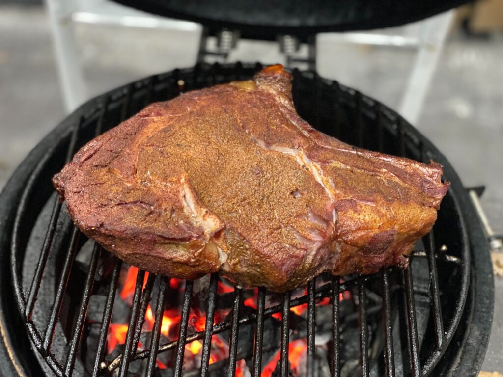 Kamado sear op hoge temperatuur: pas op backdraft