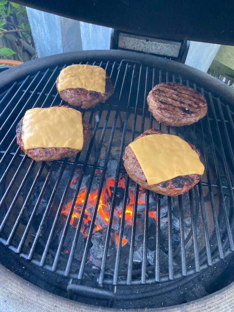 Juicy Lucy Hamburger review van Ralph Hergaarden